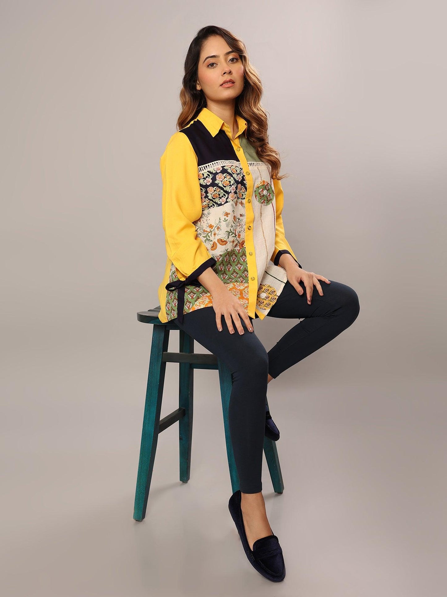 Golden Garden Knot Tee - Amore