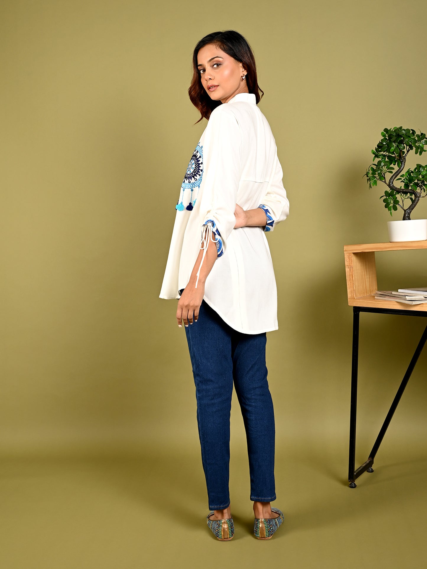 Serene White Embroidery Shirt - Amore